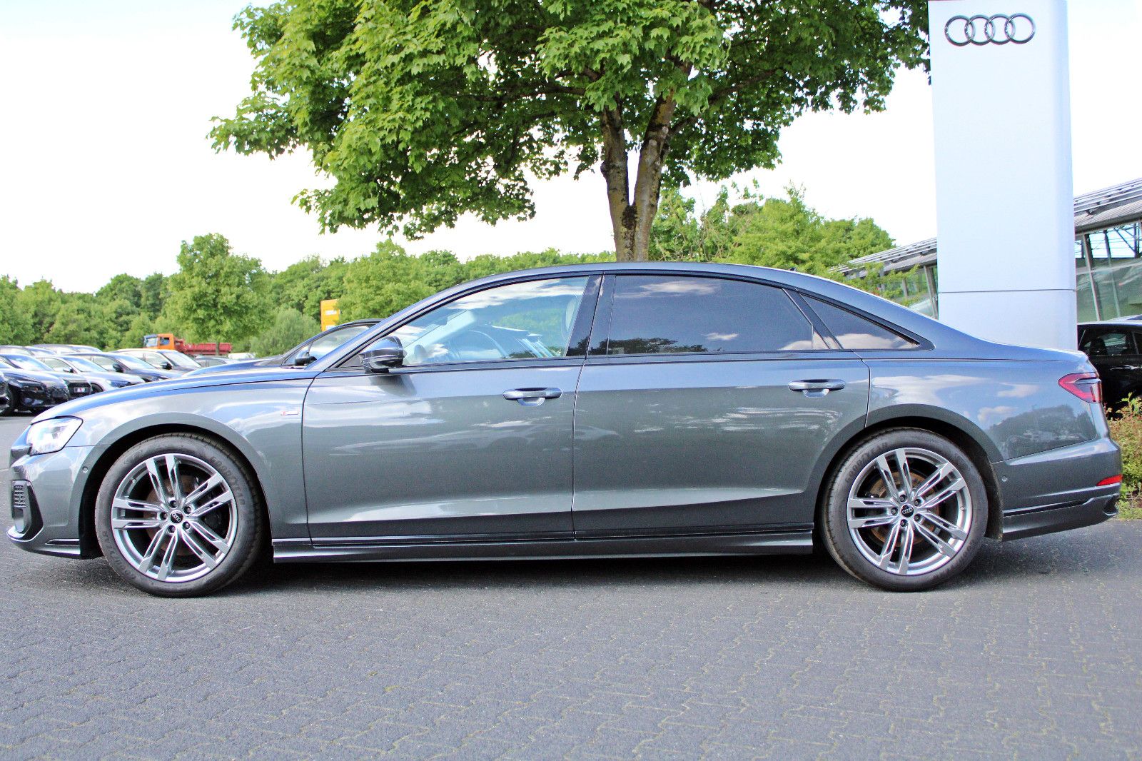 Audi A8 Lang 50TDI S LINE BLACK - Samsaru's Car Outlet