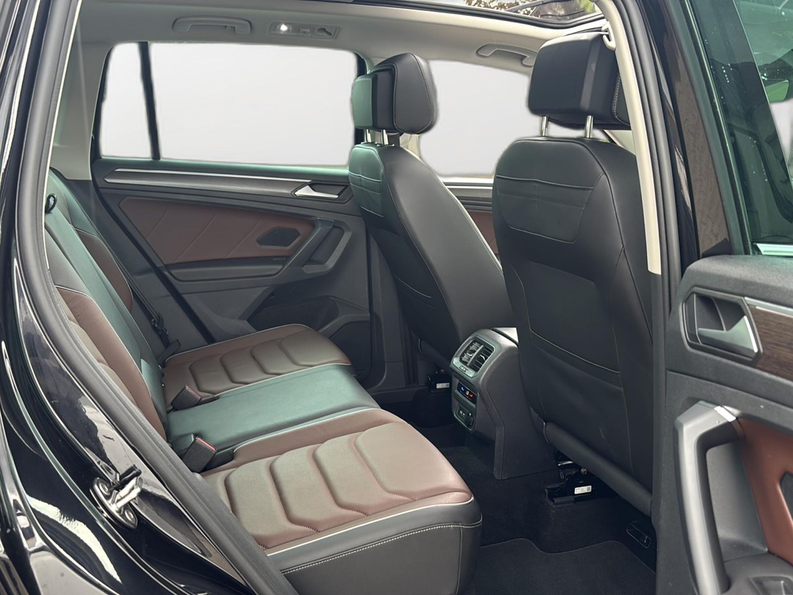 Volkswagen Tiguan Elegance 4M MATRIX+PANO+HUD+LEDER+VOLL!!