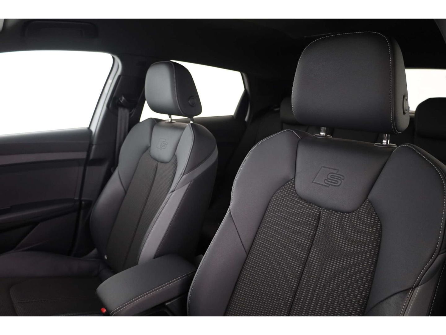 Audi A1 Sportback 40 TFSI S line VC/NAV/SH/DAB/LED