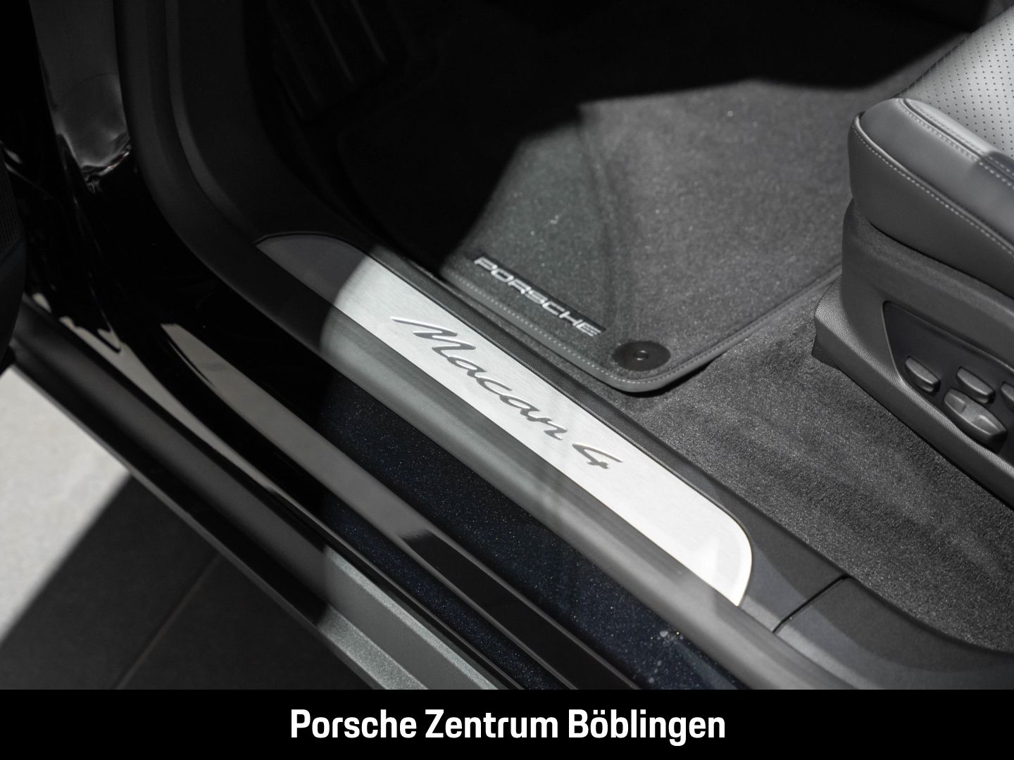 Porsche Macan 4 Surround-View InnoDrive LED-Matrix