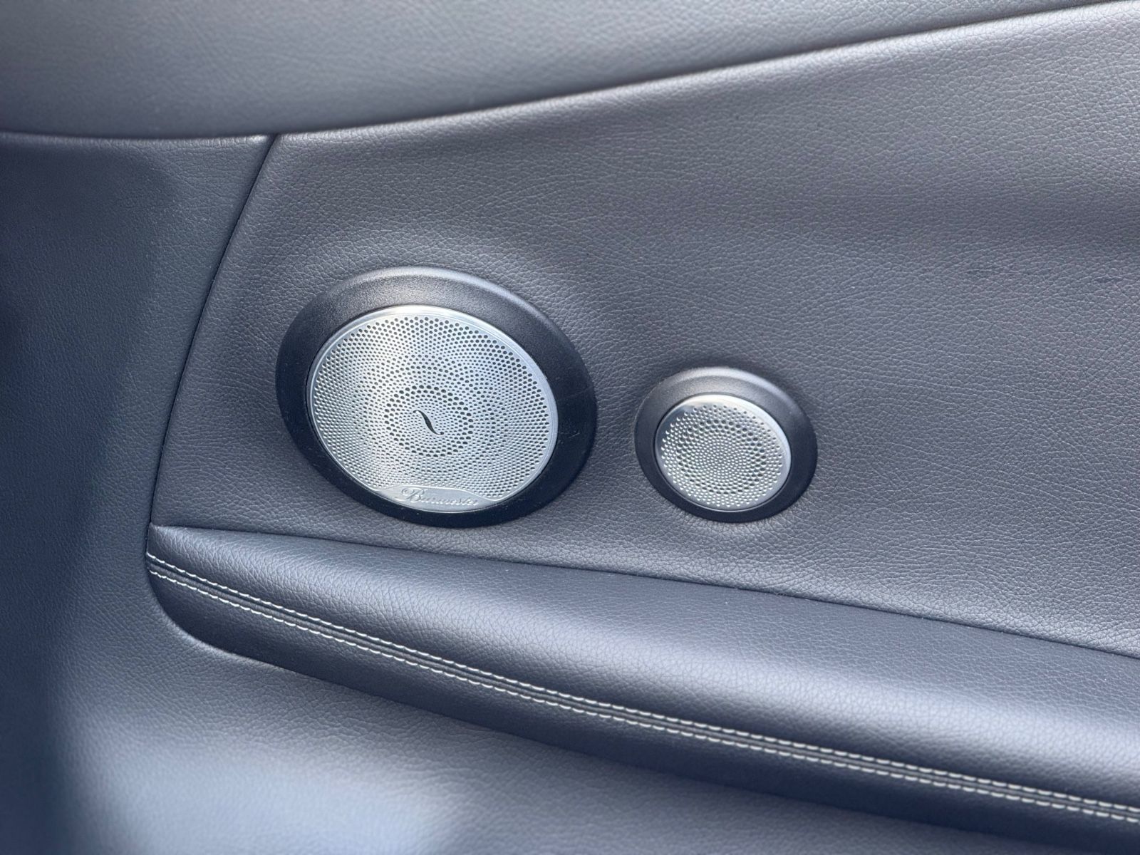 Mercedes-Benz C 200 Cabrio AMG Line - Samsaru's Car Outlet