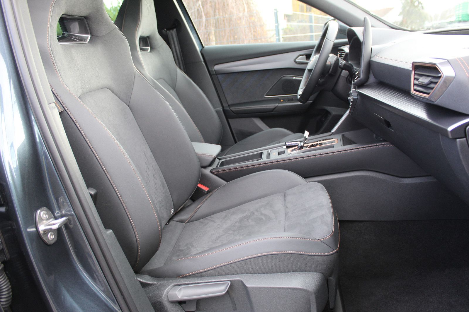 Cupra Formentor VZ 2.0 TSI 333PS 4Drive VOLL 5J GAR