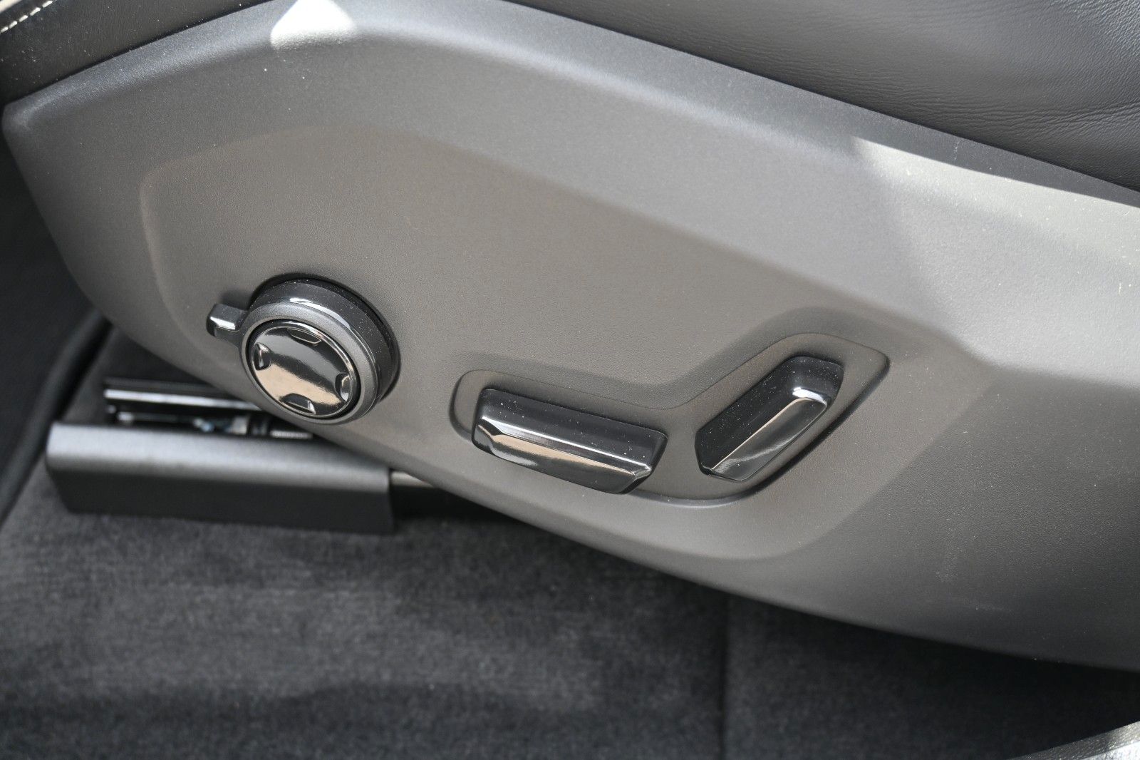 Volvo XC60 T6 RC AWD Plus Black Edition*360°*ACC*AHK