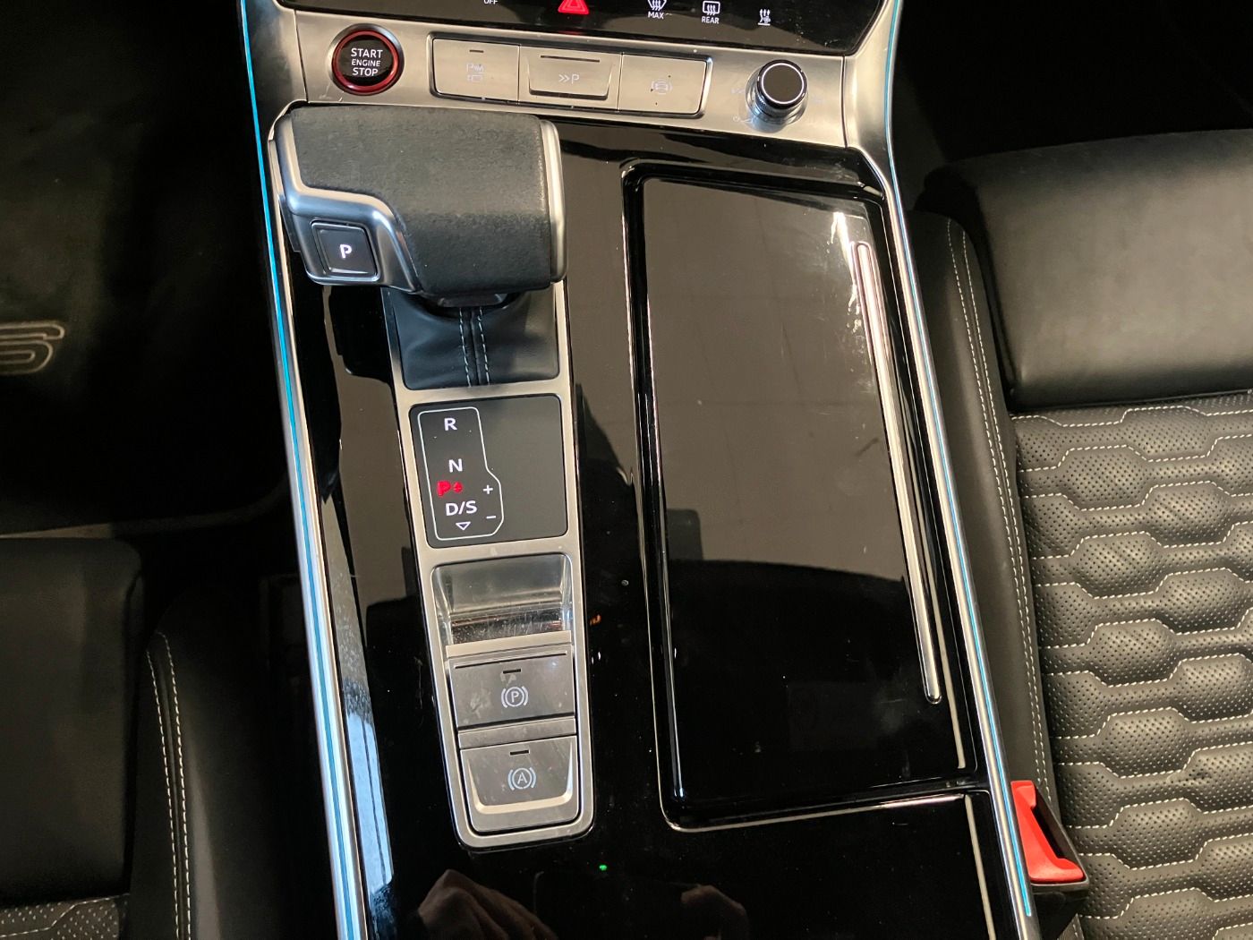 Audi RS6 Avant TFSI Perf. RS-Sitze*Pano*StHz*RS-Abgas