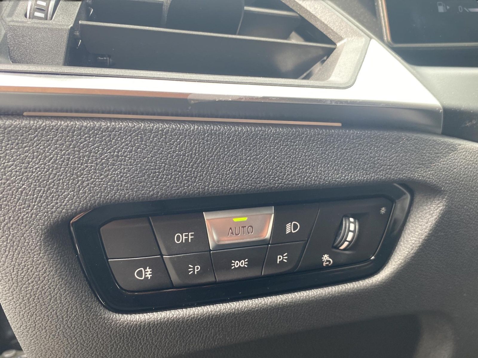 BMW 320 d xD M Sport - Samsaru's Car Outlet