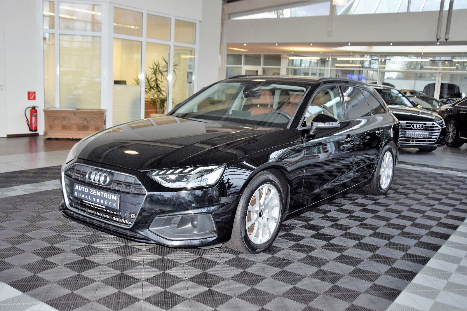 Audi A4 Av 50 TDI qu - Samsaru's Car Outlet