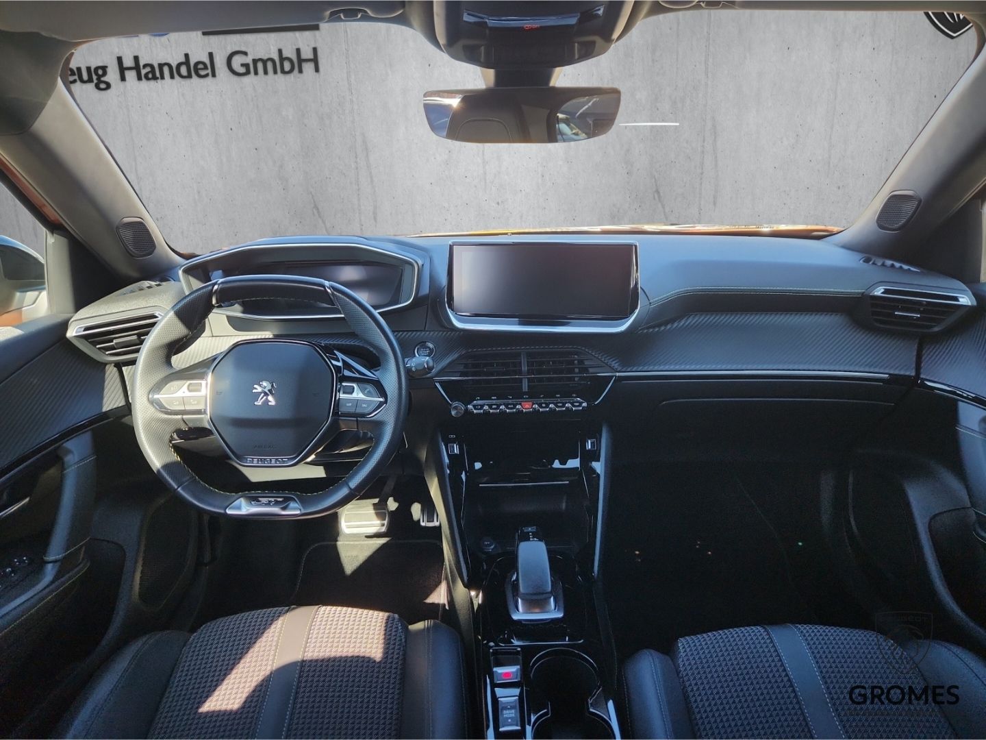 Peugeot 2008 e 136 GT - Samsaru's Car Outlet