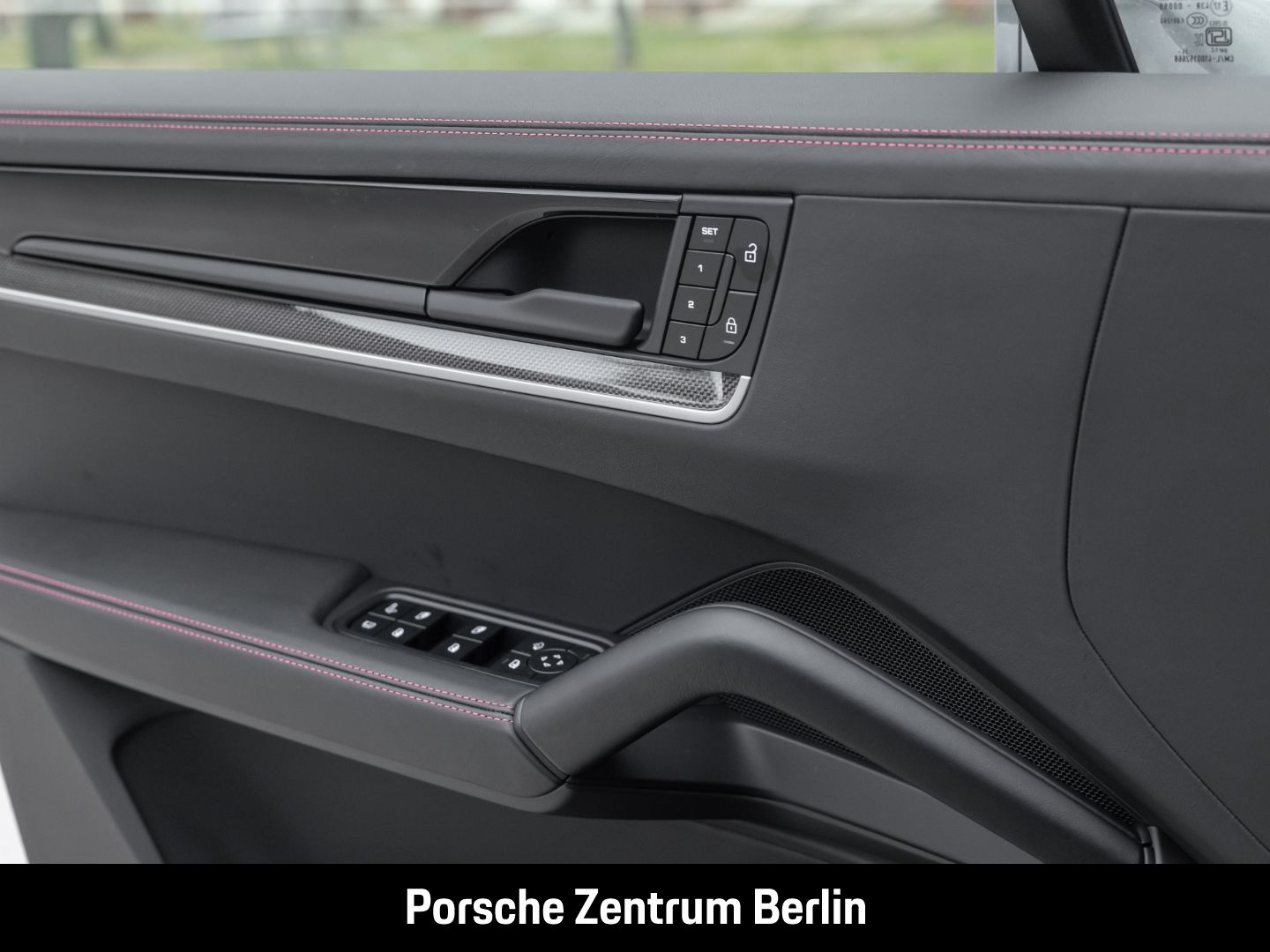Porsche Cayenne S E-Hybrid Burmester Sportabgasanlage