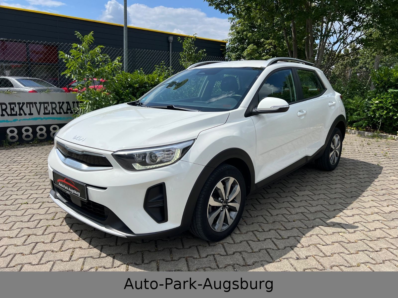 Kia Stonic Vision - Samsaru's Car Outlet