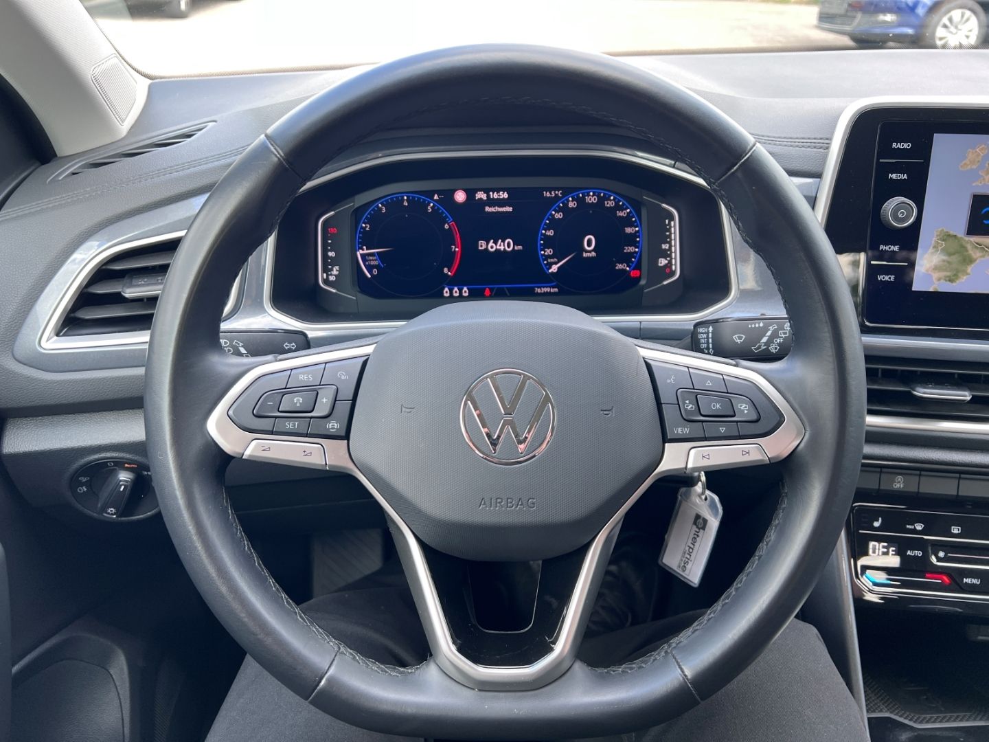 Volkswagen T-Roc 1.0TSI Style - Samsaru's Car Outlet