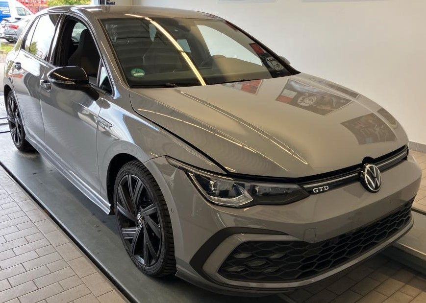 Volkswagen Golf VIII GTD 2.0TDI Harman IQ Leder