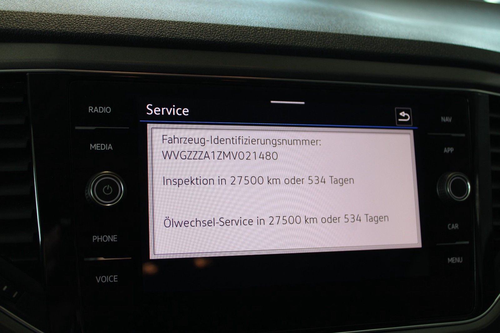 Volkswagen T-Roc 1.5 TSI DSG - Samsaru's Car Outlet