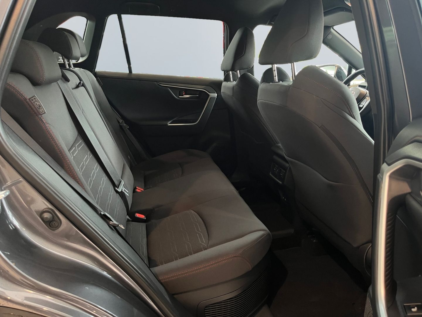 Toyota RAV 4 Plug-in-Hybrid 4x4 Technik - Samsaru's Car Outlet