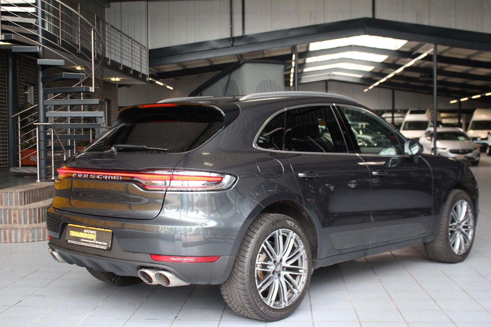 Porsche Macan S V6 Bi-Turbo PDK - Samsaru's Car Outlet