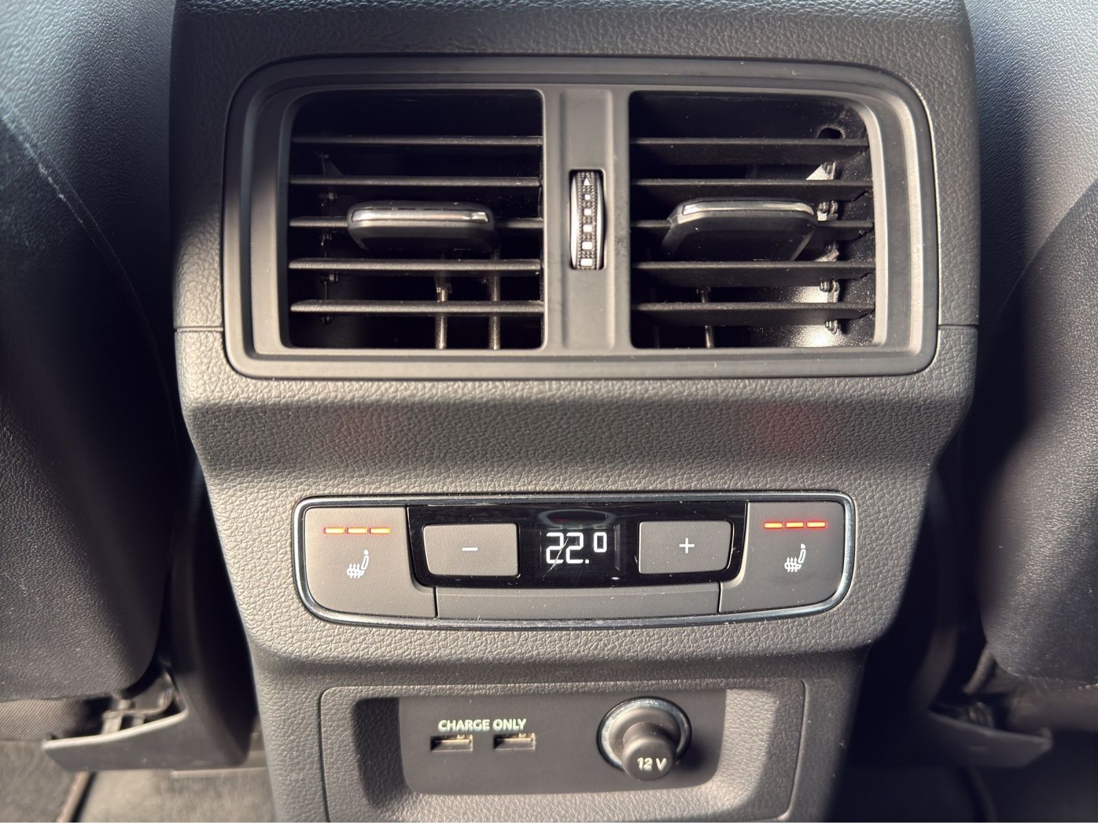 Audi Q5 40 TDI qu. S tronic S line AHK+NAVI+PANO+ACC