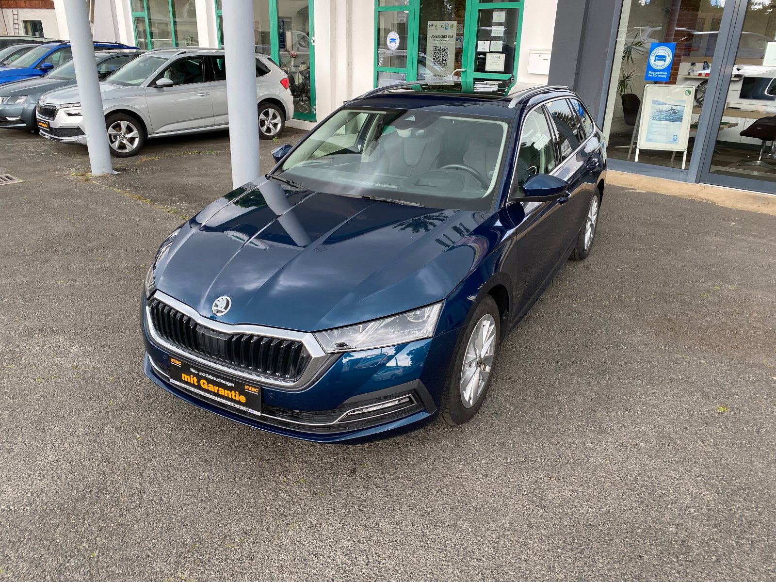 Skoda Octavia Combi 1.5 TSI Style - Samsaru's Car Outlet
