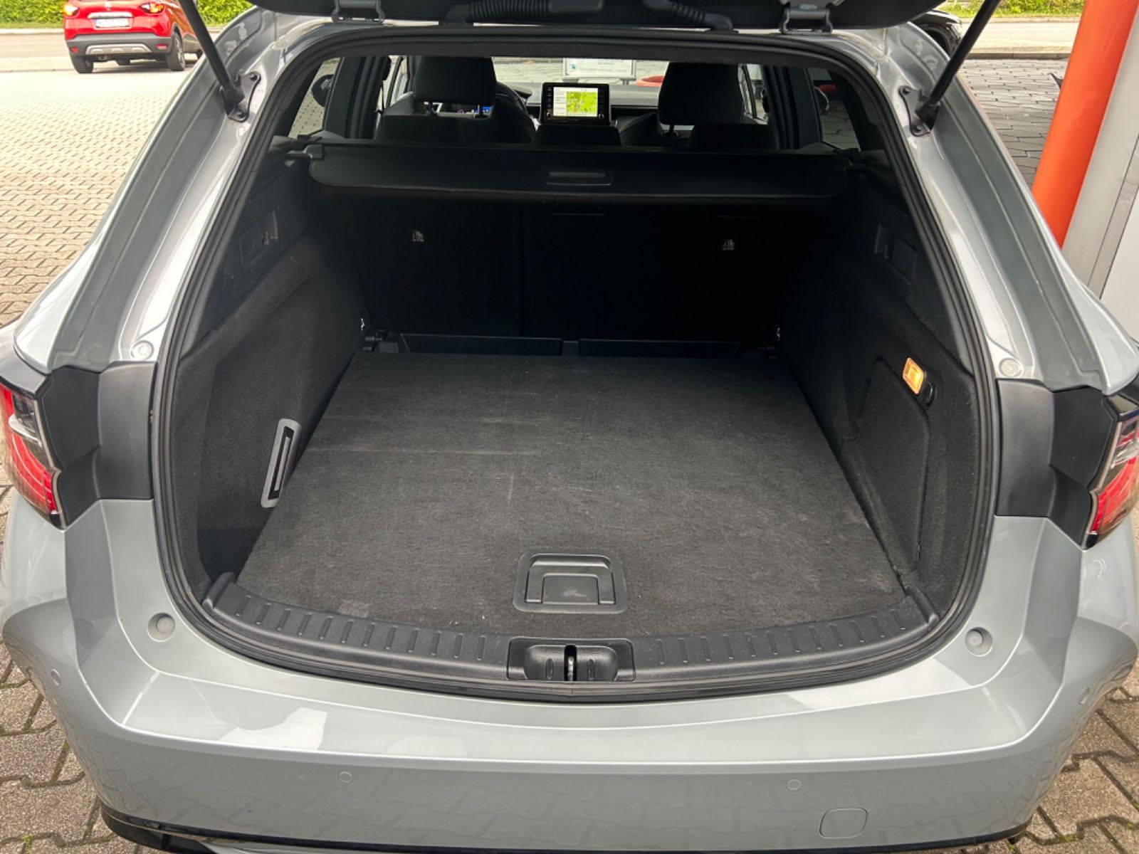 Toyota Corolla Touring Sports Hybrid Team D - Samsaru's Car Outlet