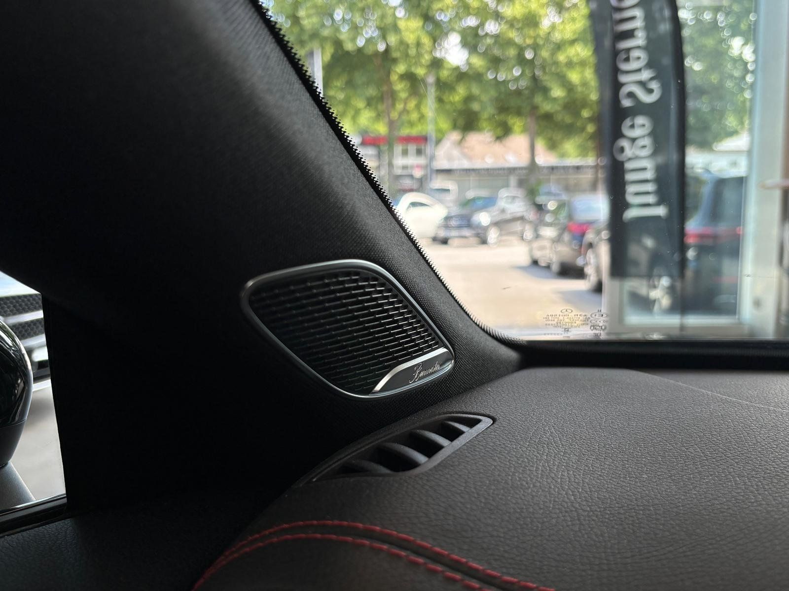 Mercedes-Benz Mercedes-AMG CLA 35 4M Coupé - Samsaru's Car Outlet