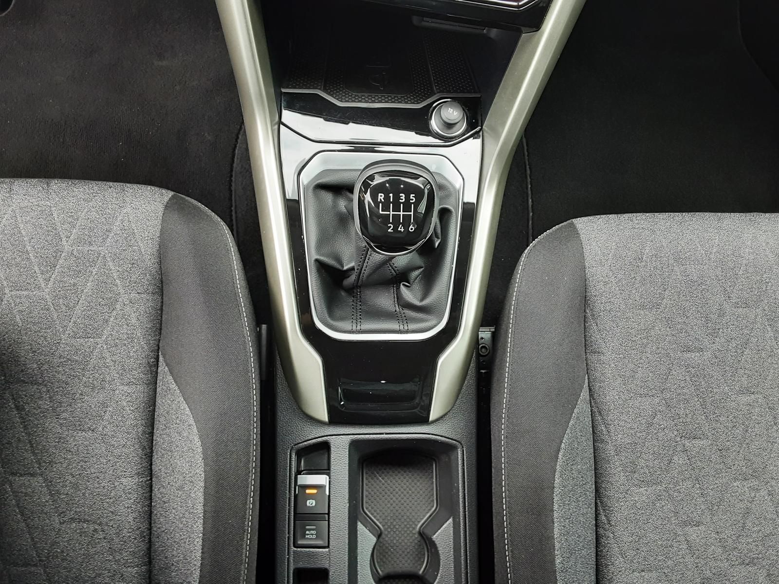 Volkswagen T-Roc Move 1.0 TSI - Samsaru's Car Outlet