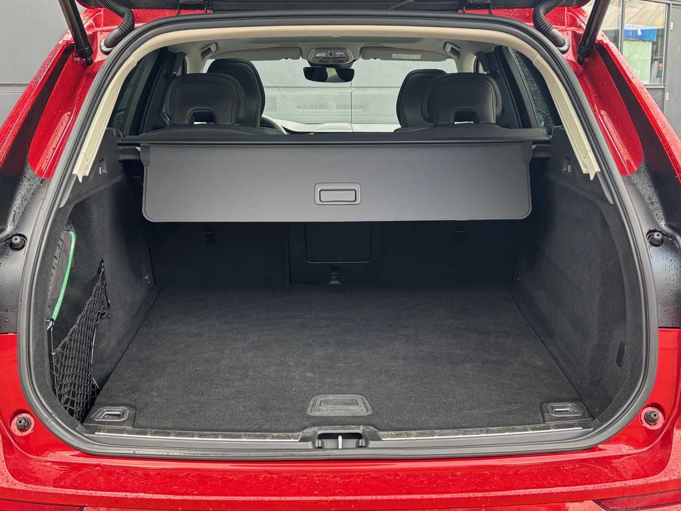 Volvo XC60 B5 B AWD Ultimate Dark, Massage, Pano uvm.