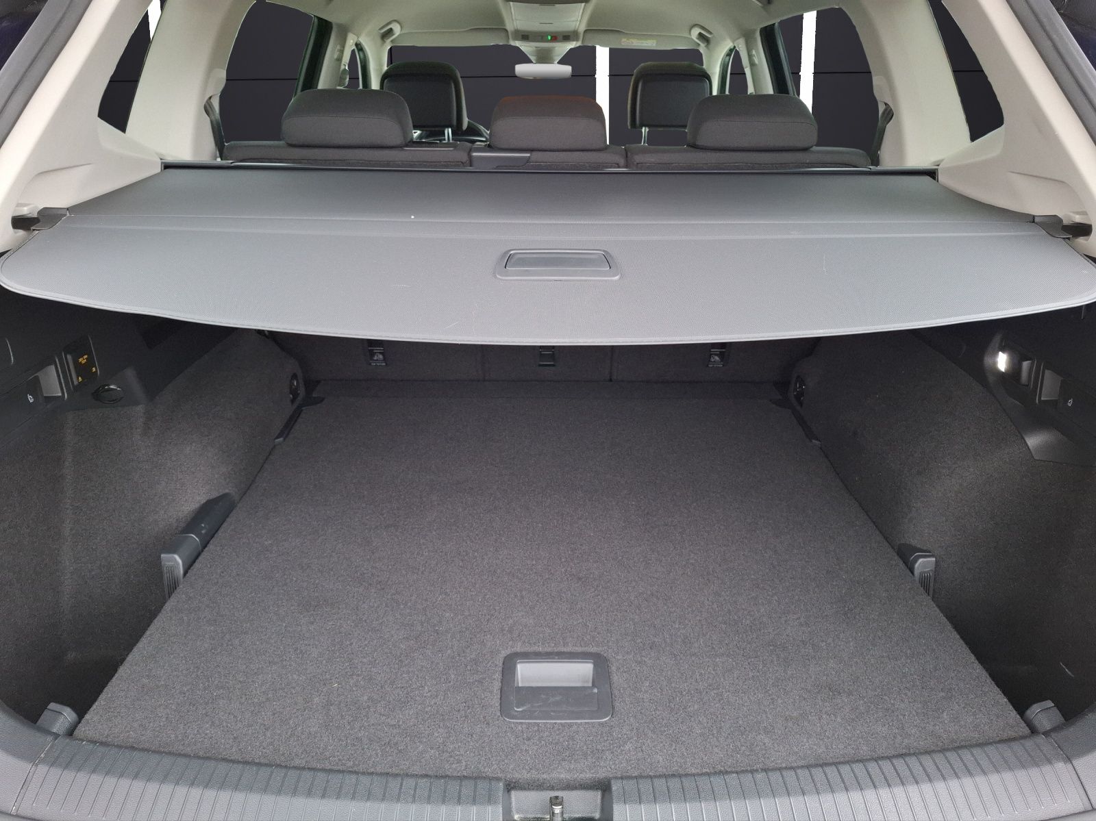 Volkswagen Tiguan Allspace TDI Elegance DSG 4M Standhzg Mat