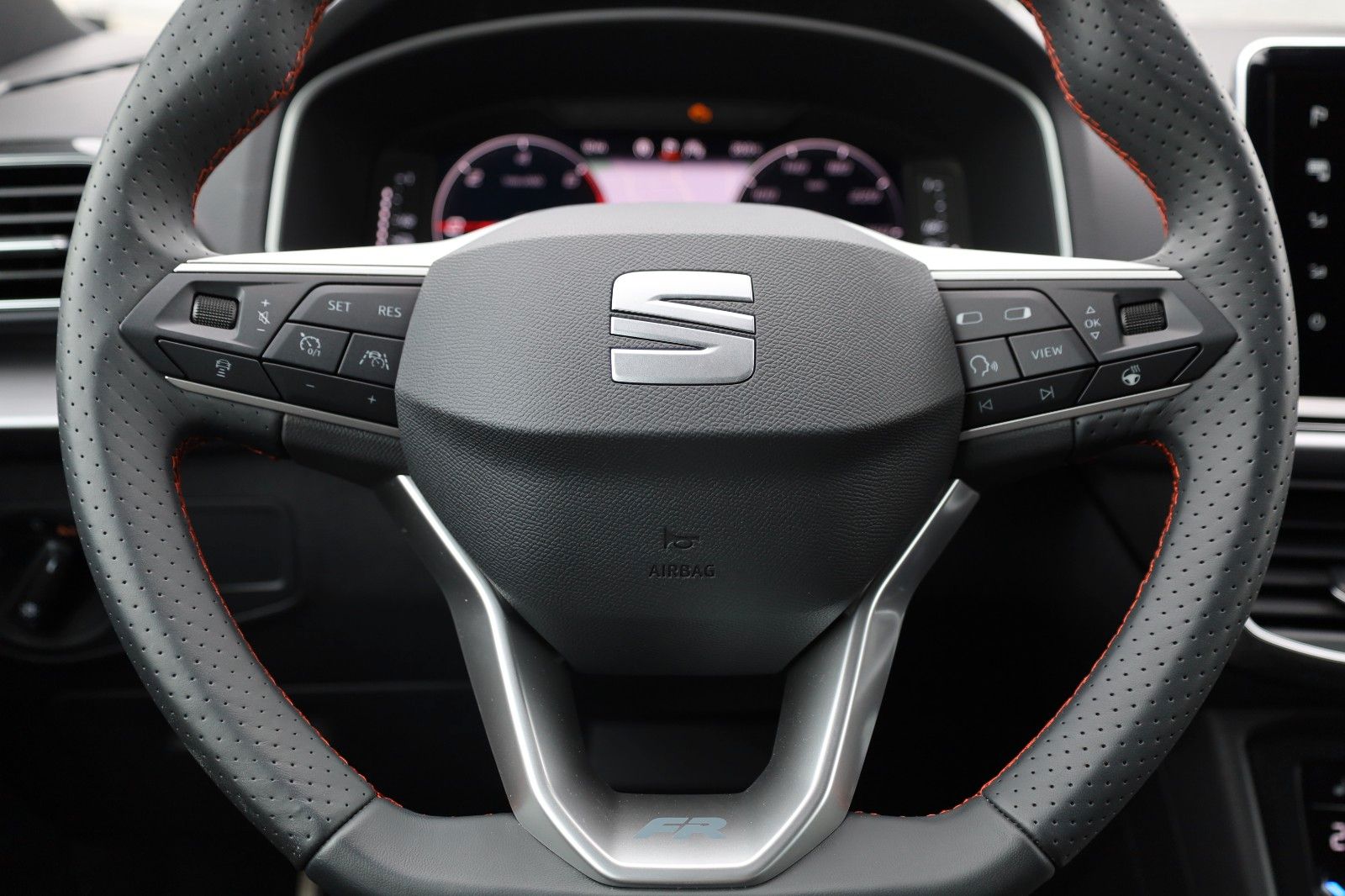 Seat Tarraco 1.4 e-HYBRID FR - Samsaru's Car Outlet