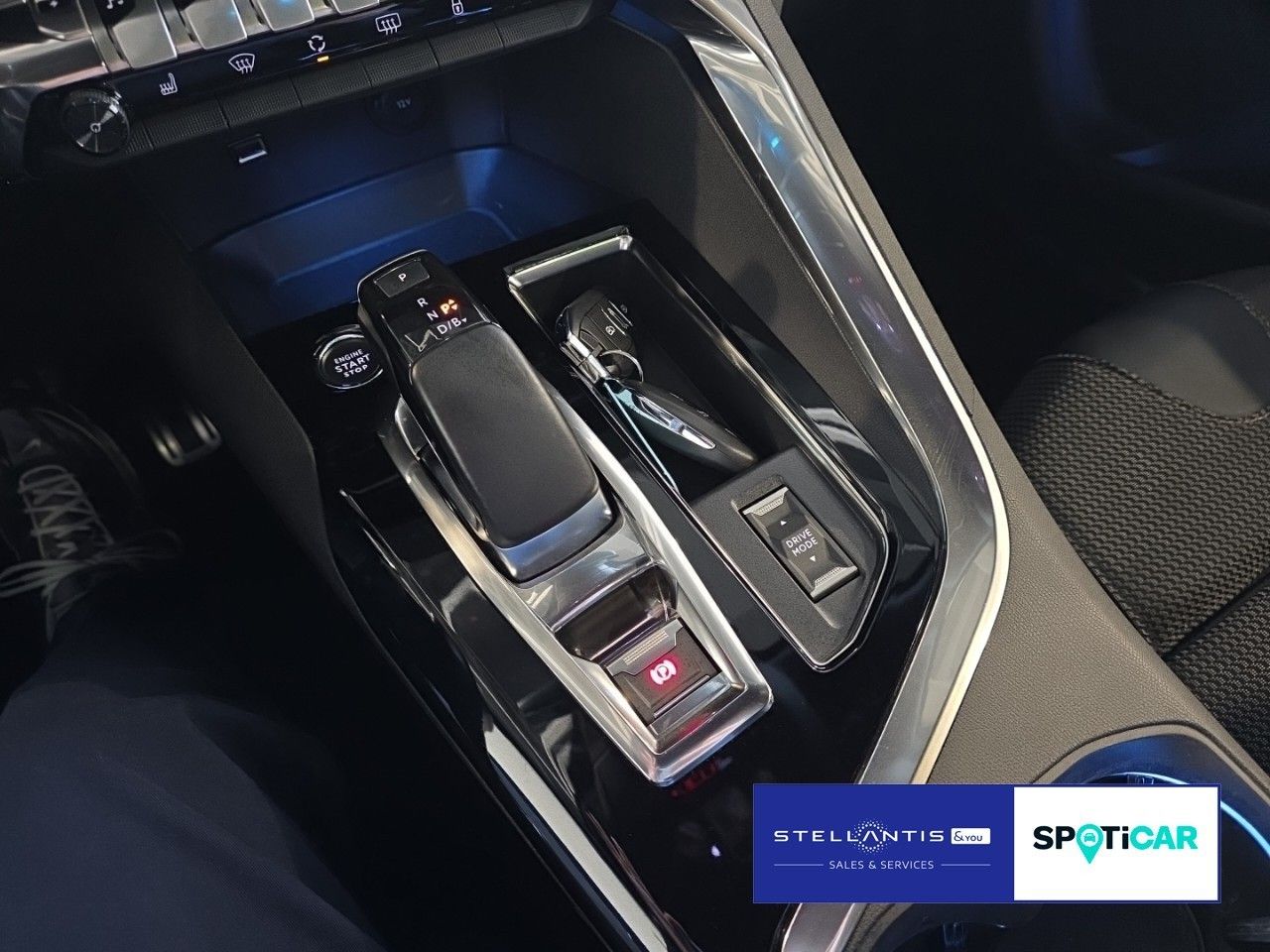 Peugeot 3008 Hybrid 225 GT PANODACH SHZ NAVI CAM