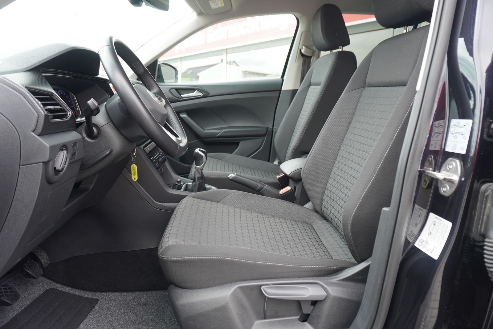 Volkswagen T-Cross 1.0 TSI - Samsaru's Car Outlet