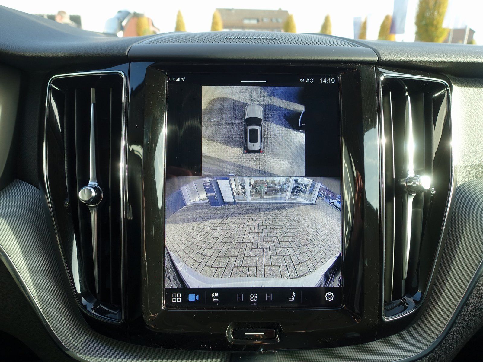 Volvo XC60 Plus T6 AWD Plug-in Hybrid/Four-C/AHK