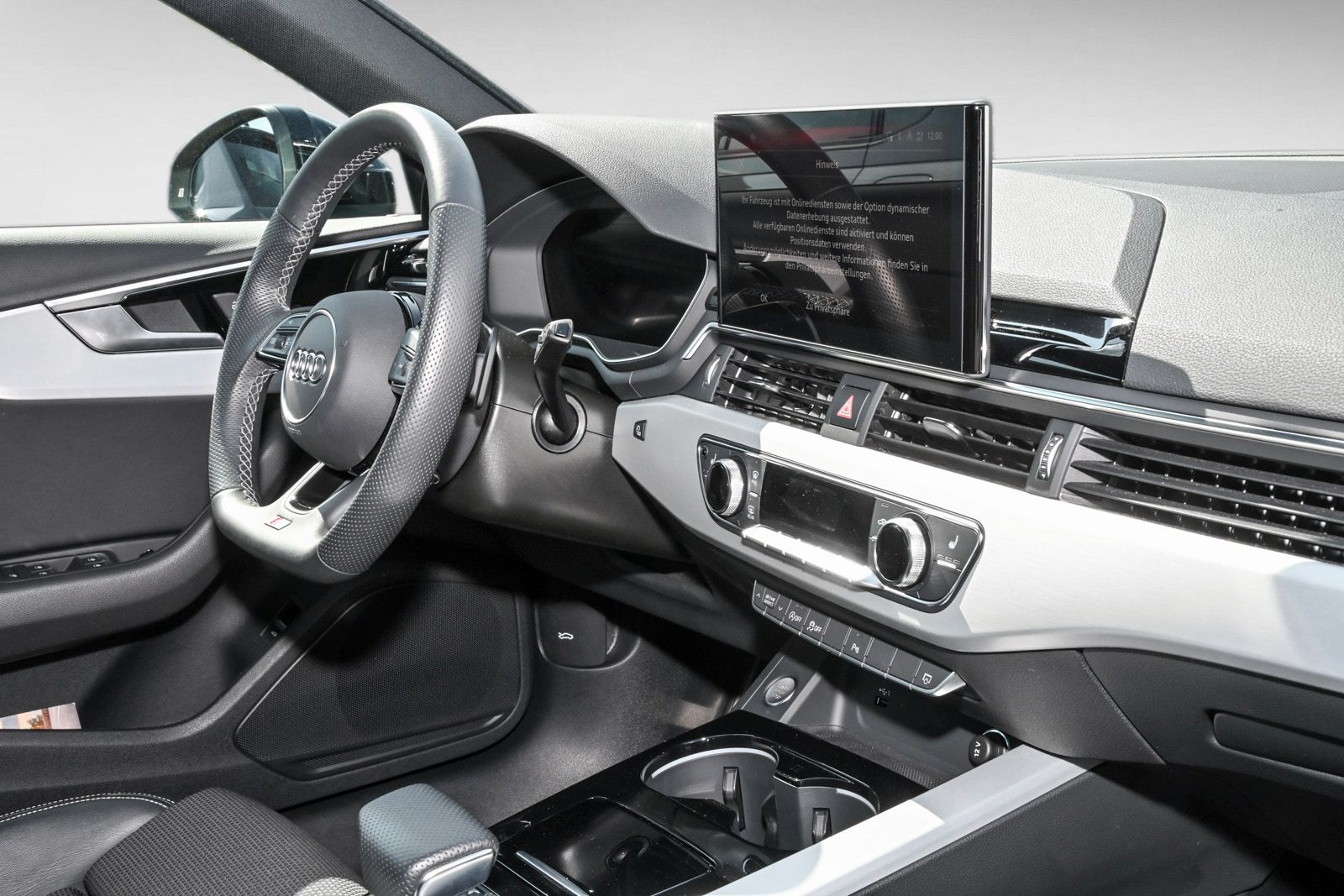 Audi A4 Avant S line 40 TDI S tronic - Samsaru's Car Outlet