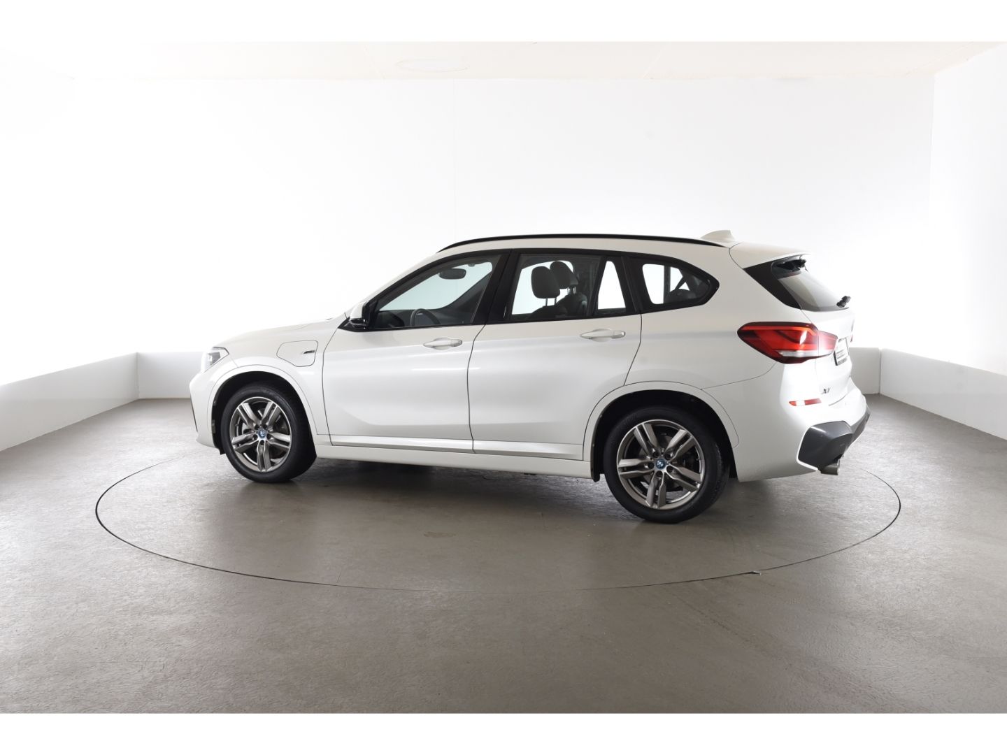 BMW X1 25 e M Sport - Samsaru's Car Outlet
