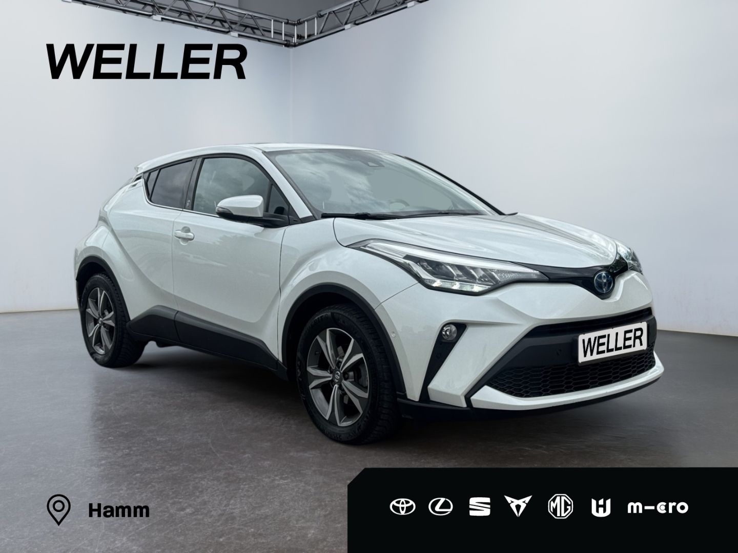Toyota C-HR 2.0 Hybrid Team - Samsaru's Car Outlet