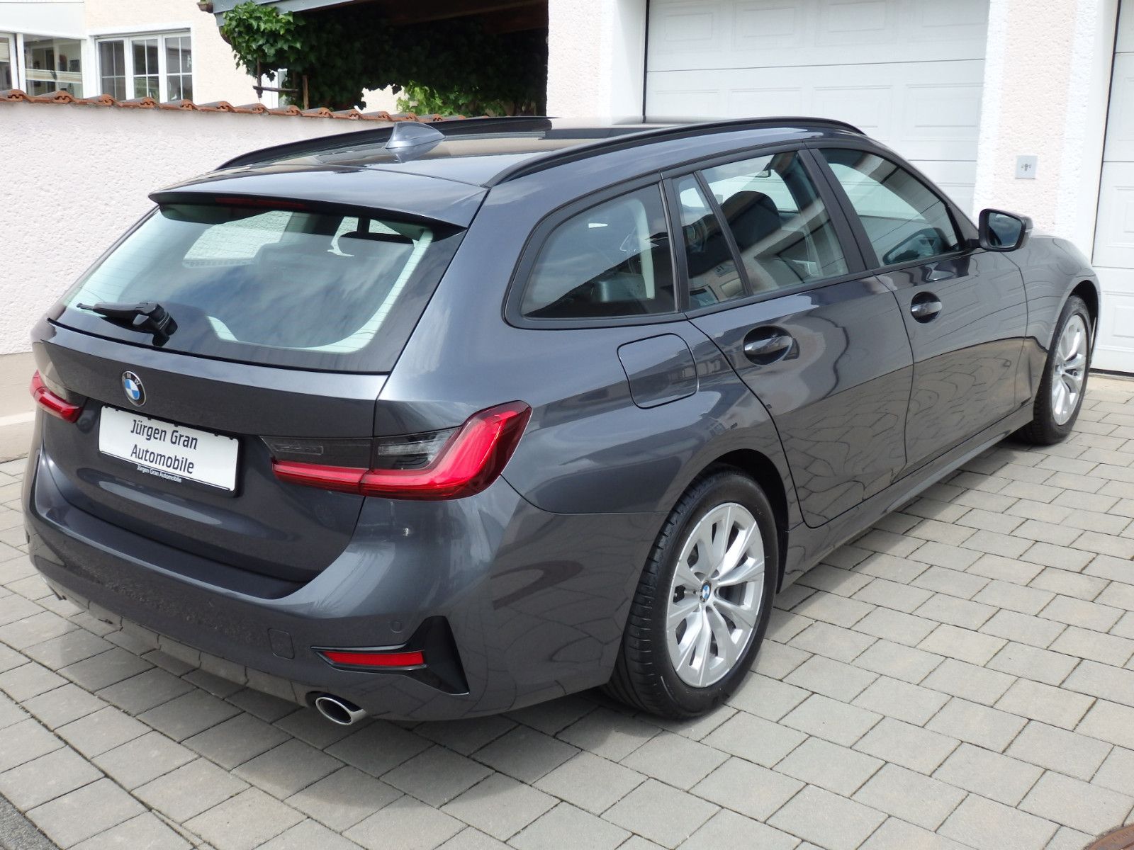 BMW 318d Touring Aut - Samsaru's Car Outlet