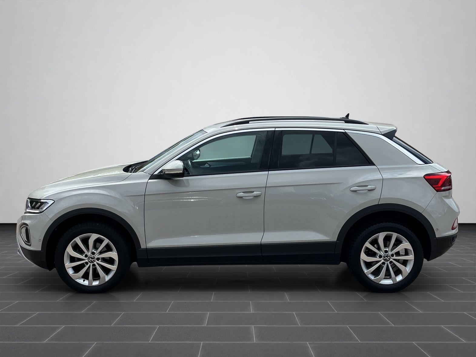 Volkswagen T-ROC Life 2.0 TDI - Samsaru's Car Outlet