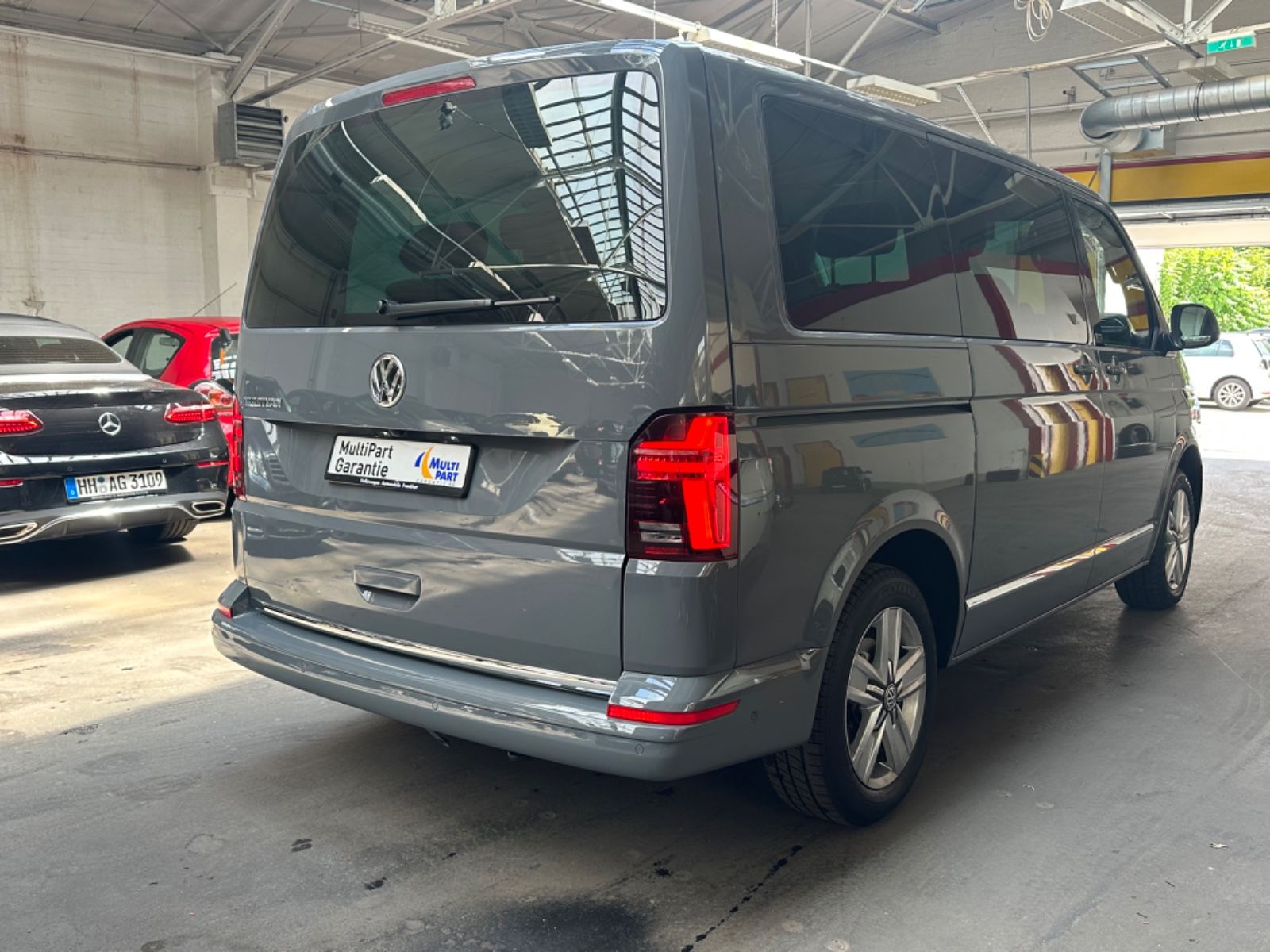 Volkswagen T6.1 MULTIVAN - Samsaru's Car Outlet