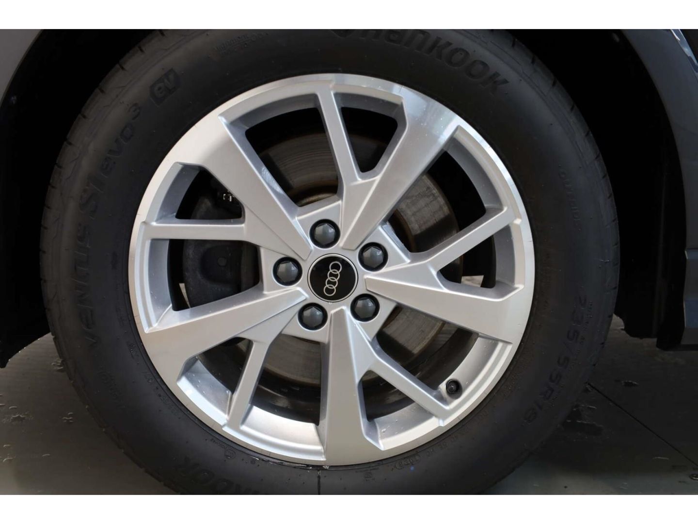 Audi Q3 40 TFSI qu. advanced - Samsaru's Car Outlet