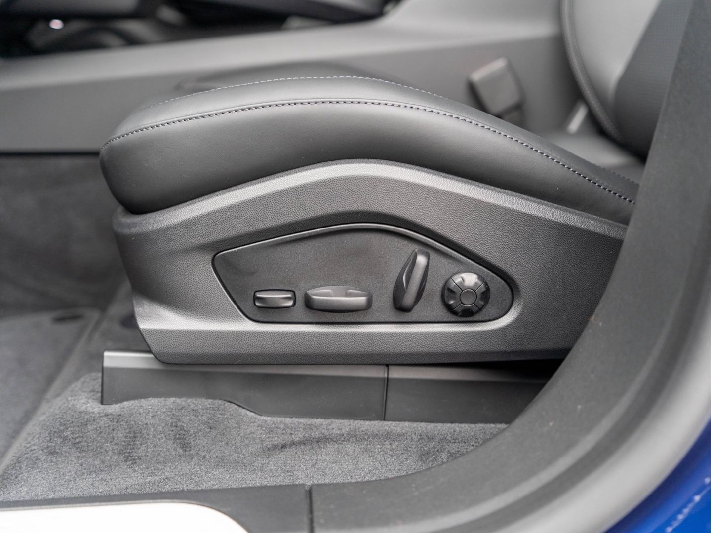 Porsche Macan 4 22'' BOSE Matrix Surround View ACC Chron