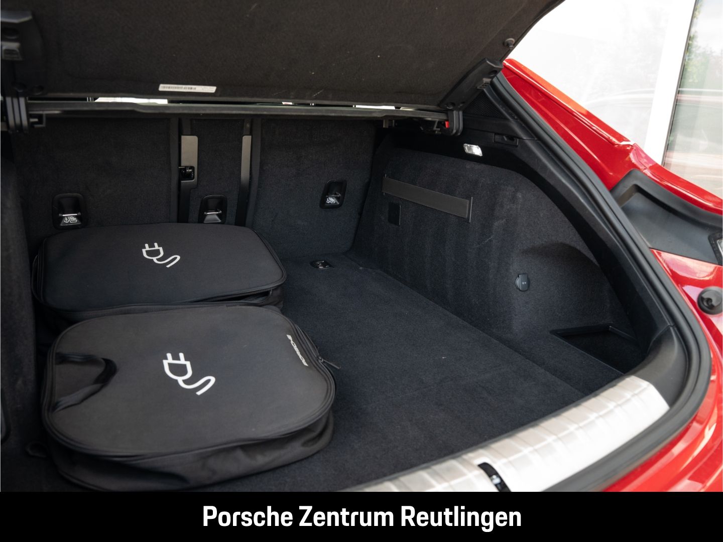 Porsche Taycan Turbo Cross Turismo LED-Matrix Panorama