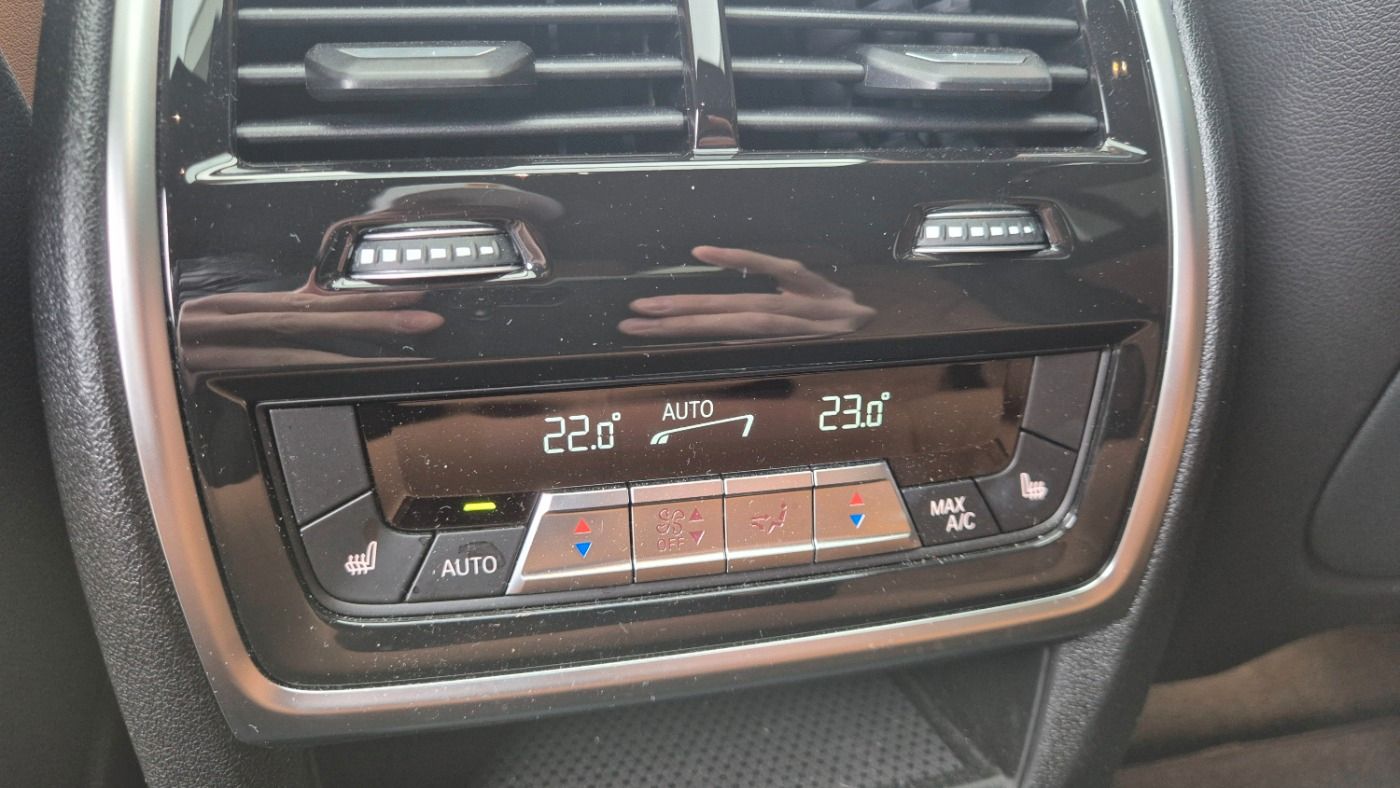 BMW X6 xDrive 40d M-Sport M-Sport/Aktivlenk/AHK/Alar