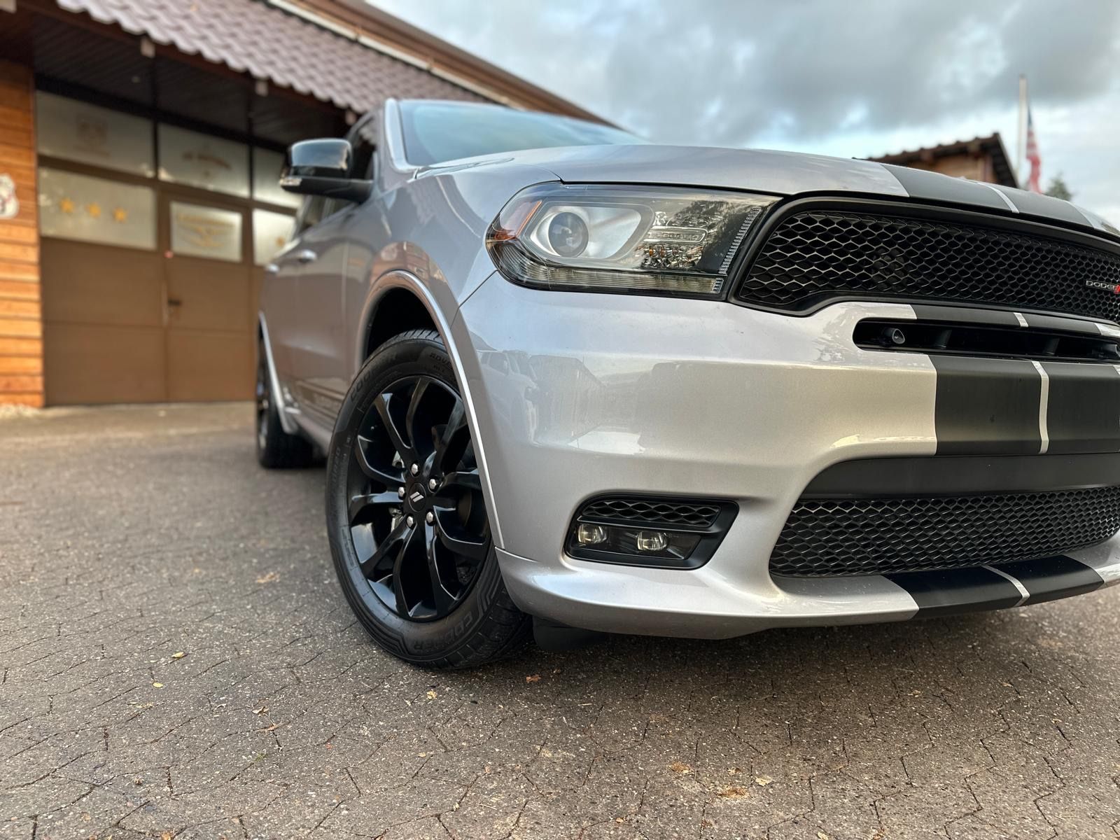 Dodge 3,6 V6*LED*PDC*LEDER*7 SITZER*20 ZOLL*NAVI*