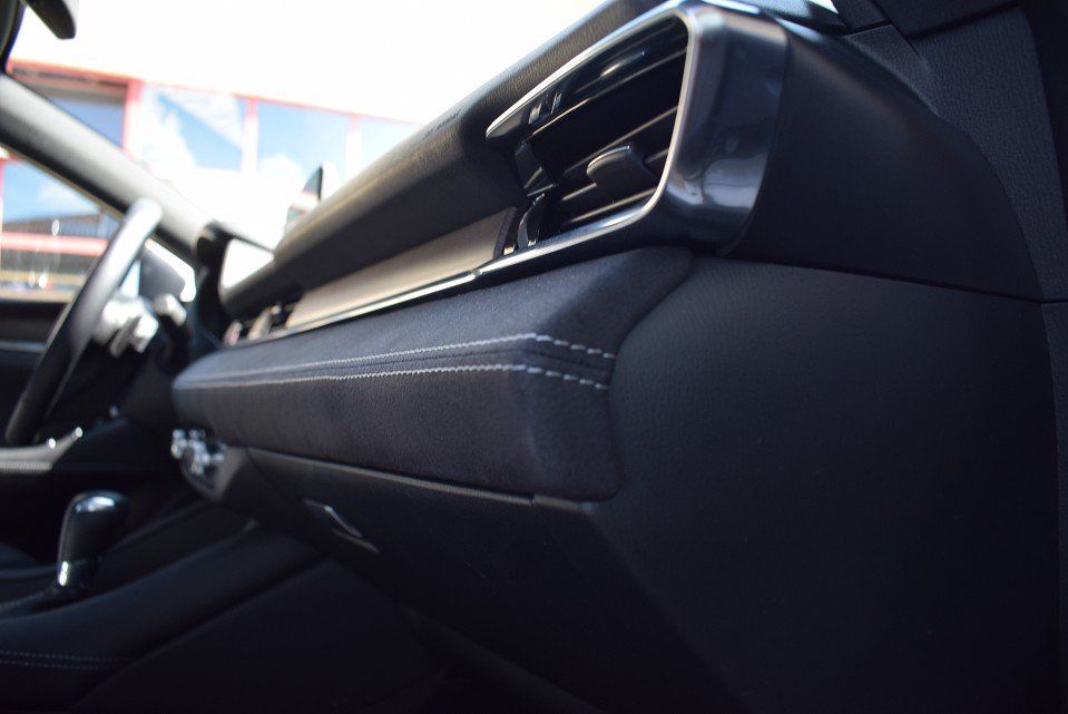 Mazda 6 Lim. 2.5 194PS Takumi Leder Bose Matrix-LED 36