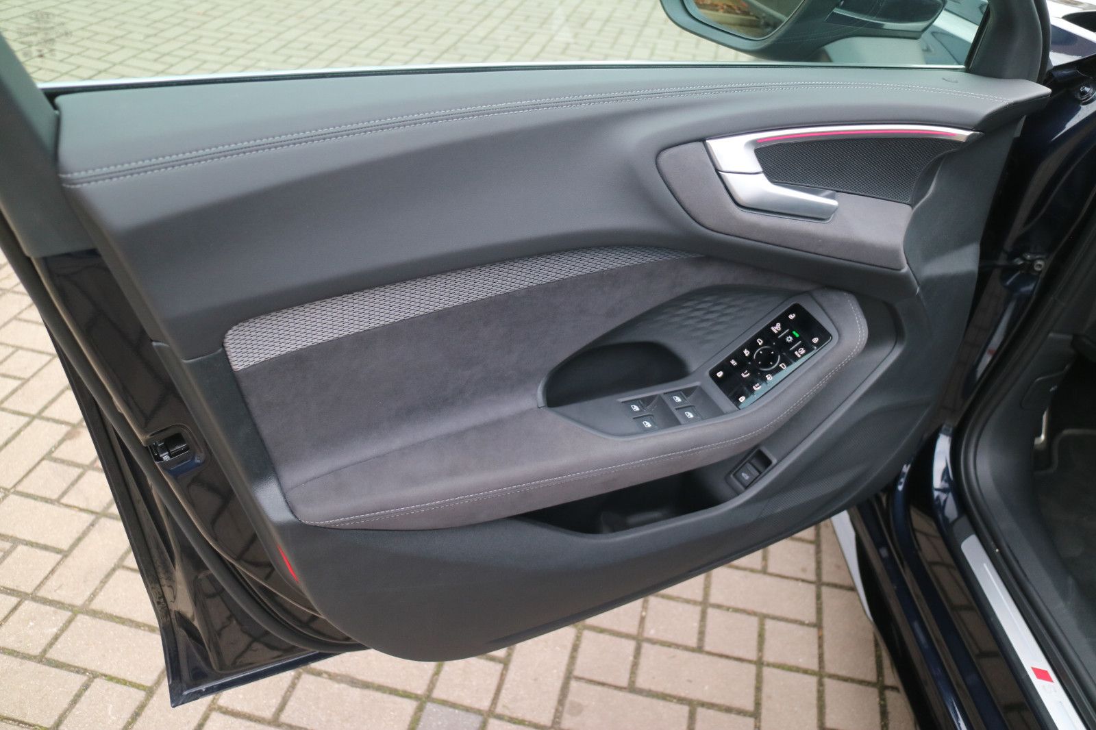Audi A5 Avant 2,0TFSI-Quattro-S-Line-ACC-AHK-