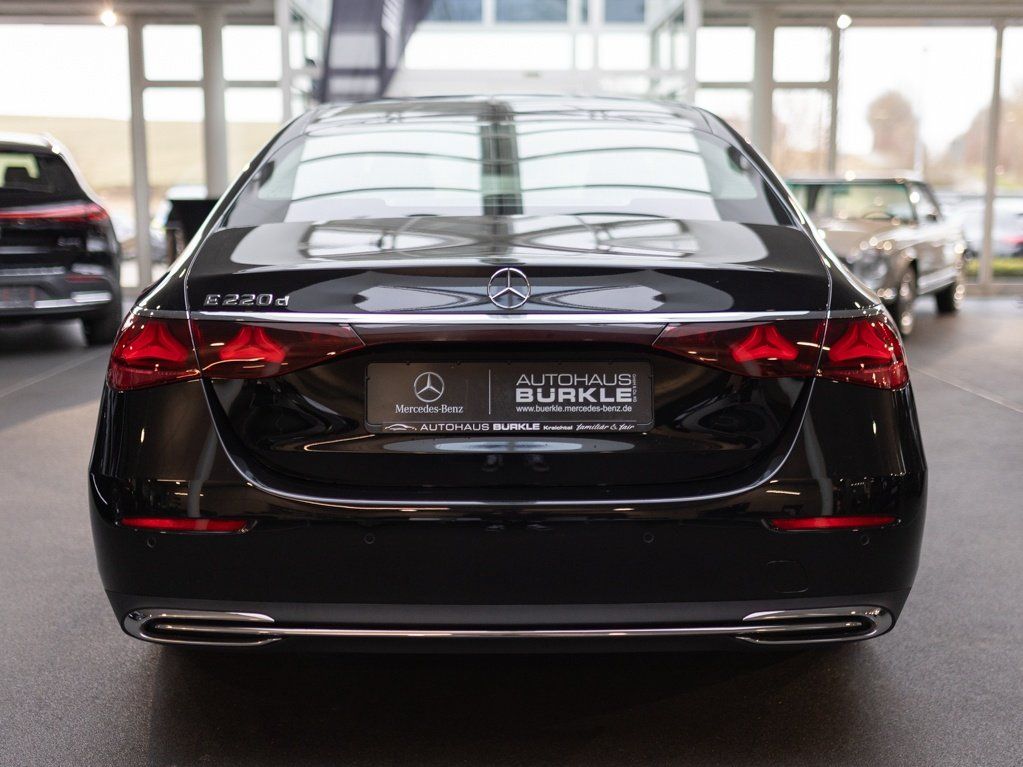 Mercedes-Benz E 220 d Avantgarde Advanced - Samsaru's Car Outlet