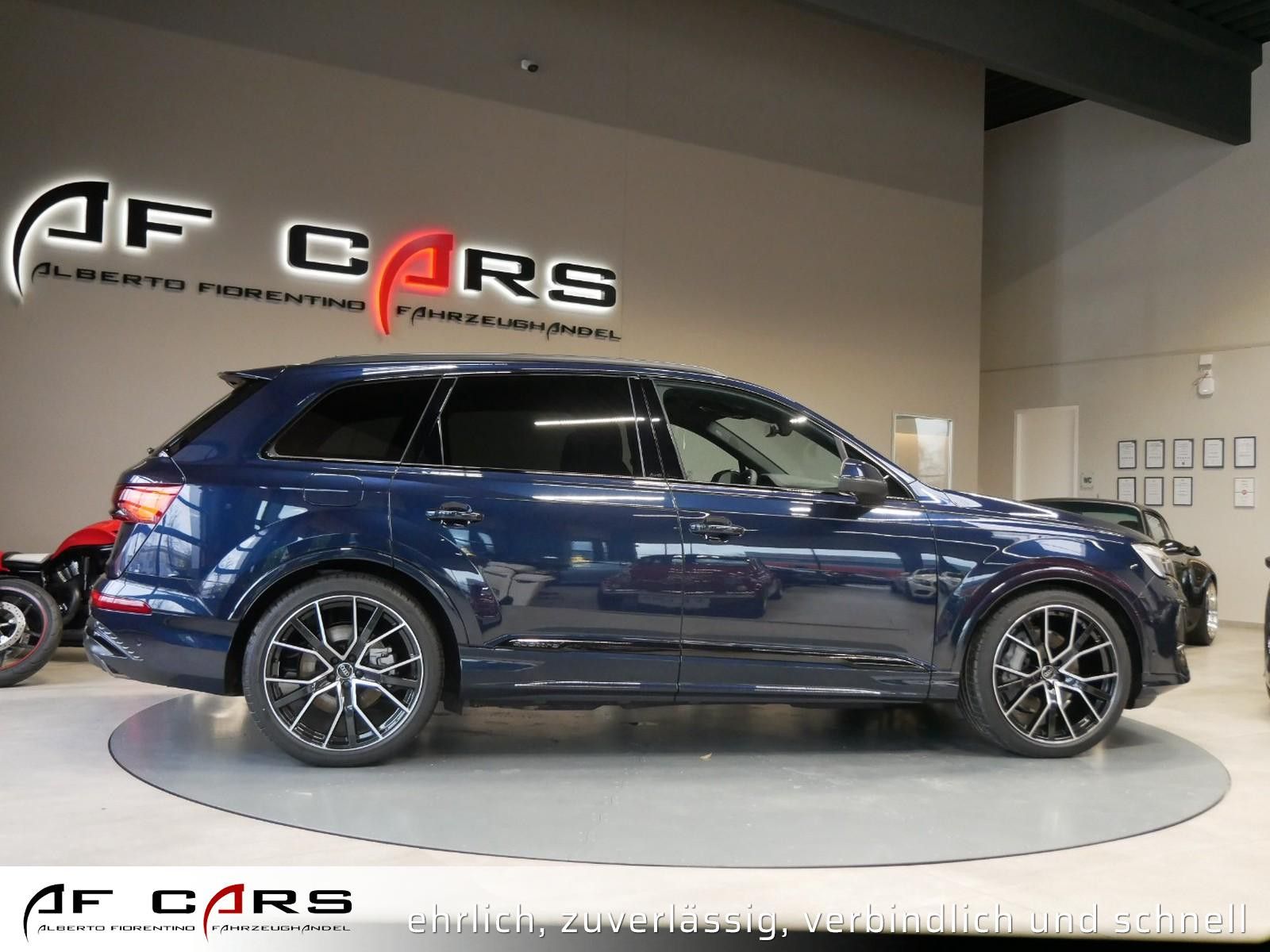 Audi Q7 50 TDI quattro S line S Sport 7 Seat Matrix