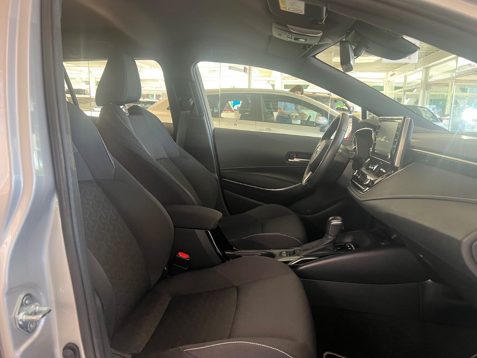 Toyota Corolla TS 1.8 Hybrid Business Edition - Samsaru's Car Outlet