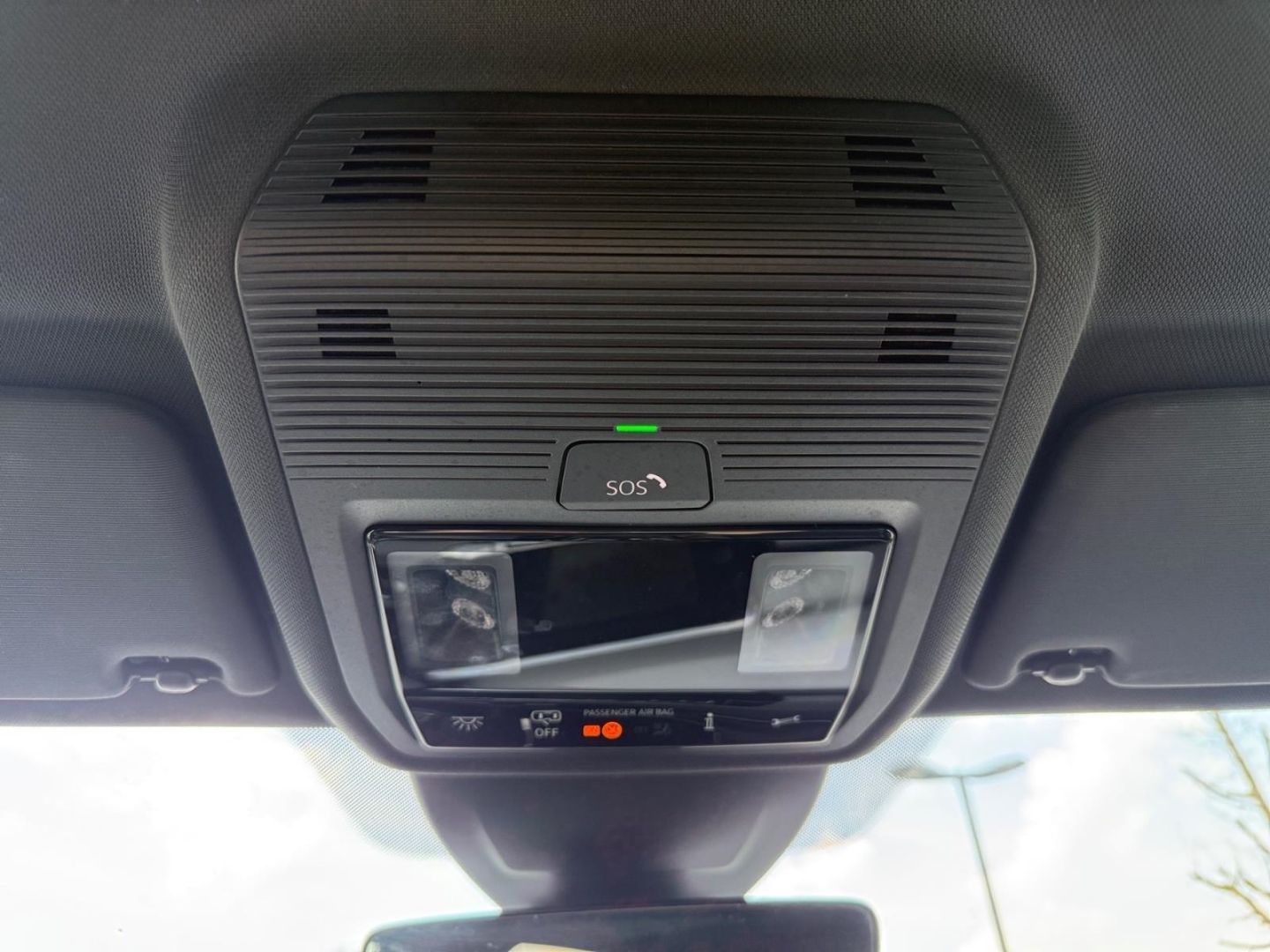 Volkswagen Golf 8 VIII R-Line 1.5 eTSI - Samsaru's Car Outlet