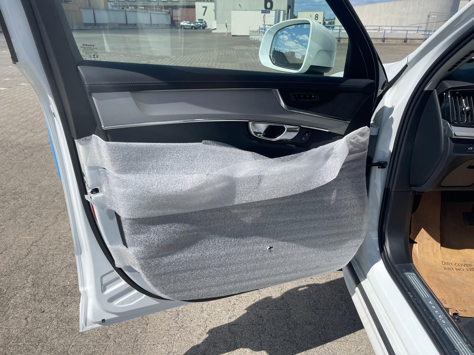 Volvo XC 90 AWD 4M - Samsaru's Car Outlet