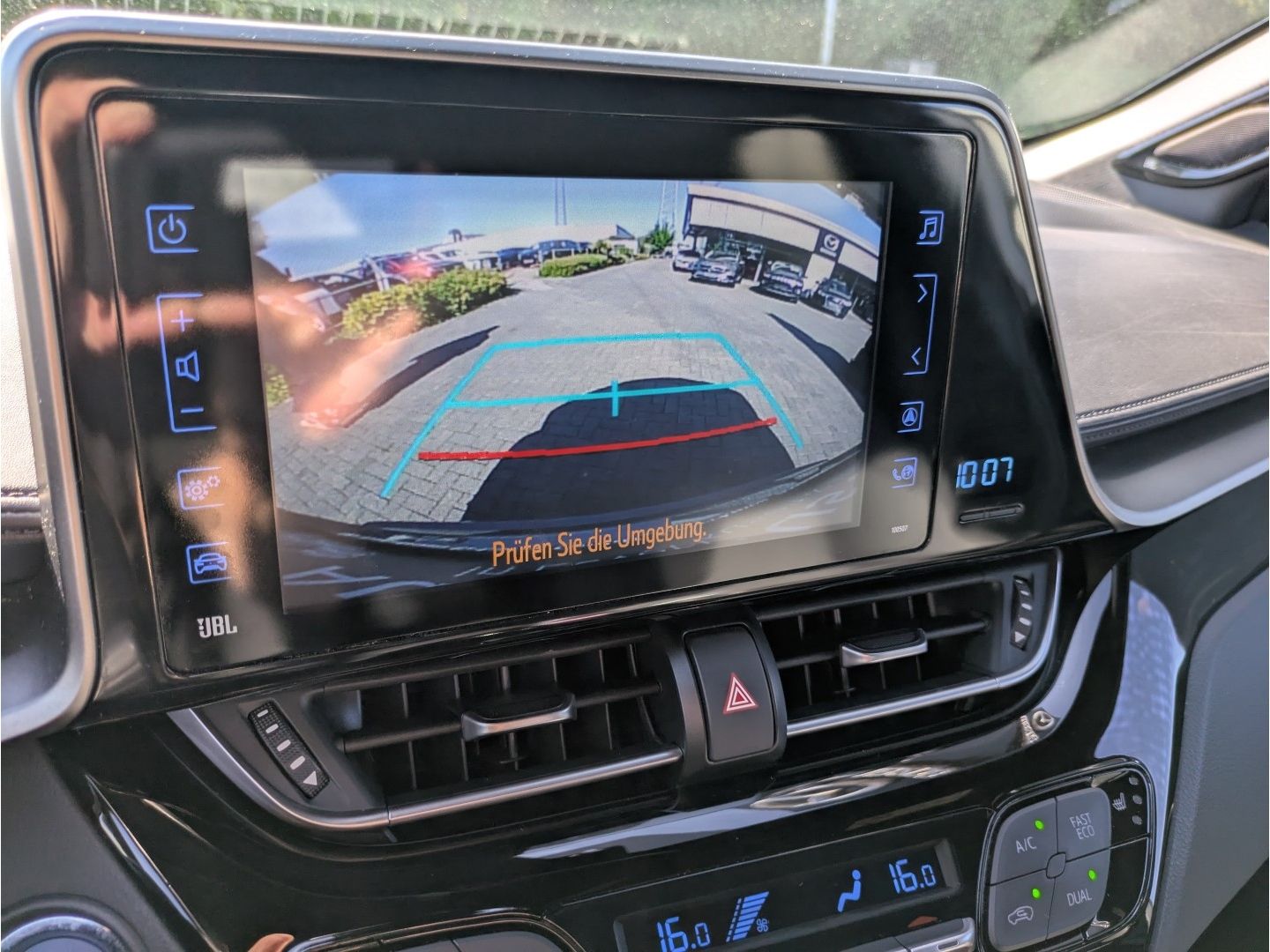 Toyota C-HR Style Selection - Samsaru's Car Outlet