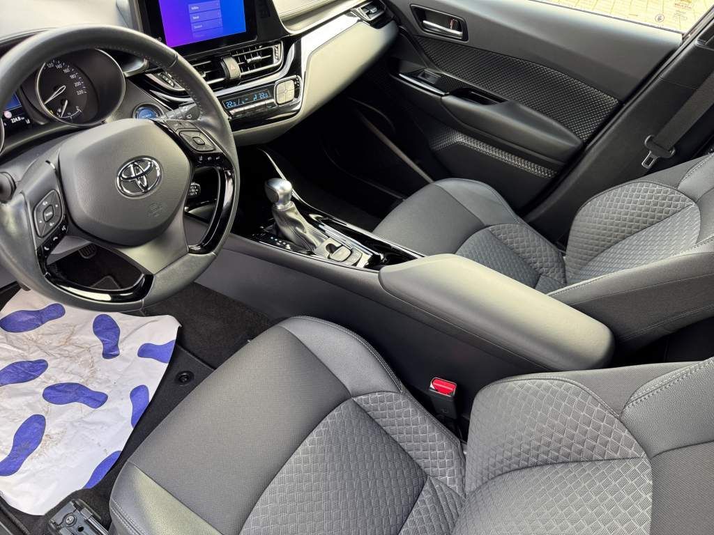 Toyota C-HR Hybrid Team Deutschland