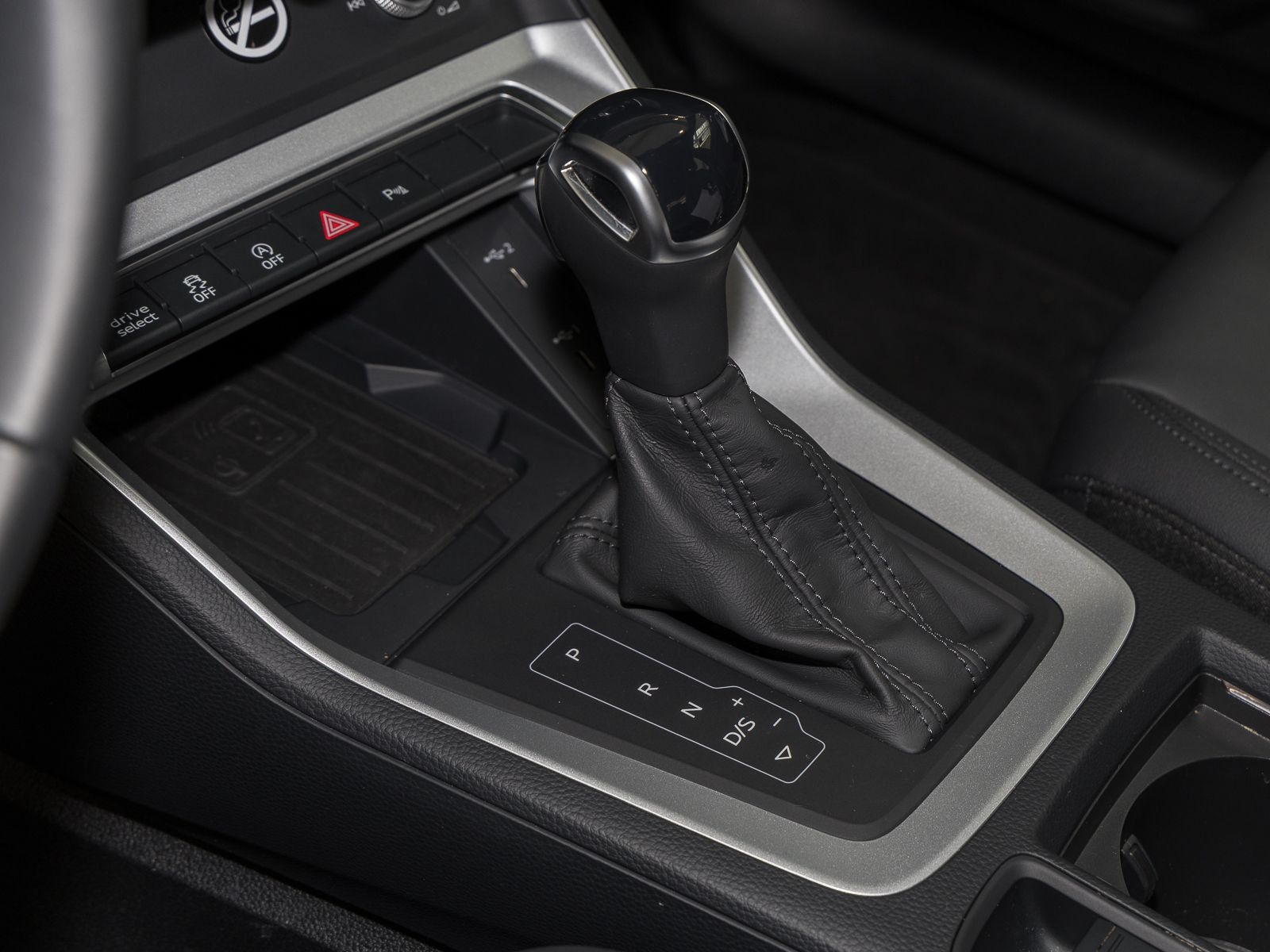 Audi Q3 40 TFSI Q ADVANCED - Samsaru's Car Outlet